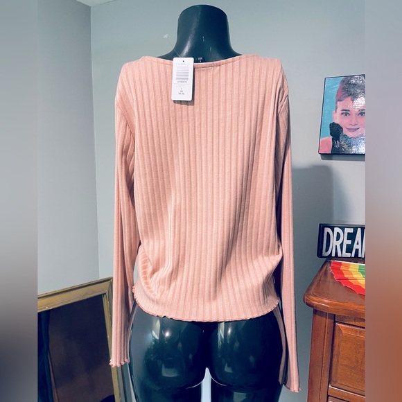 Women’s Torrid NWT Square Neckline Crop Longsleeve ( Torrid 1 ) - Picture 3 of 4